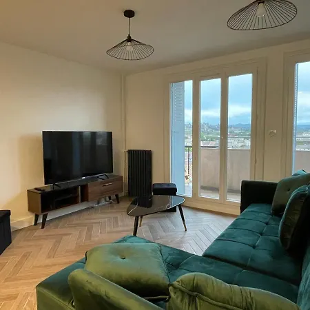 Cosy Avec Vue Imprenable Sur La Cite *